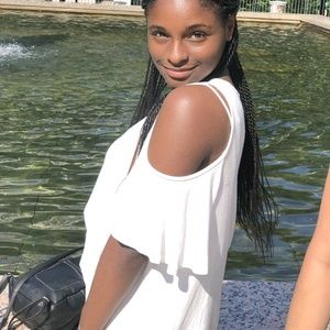 Meet your Posher, Sydney